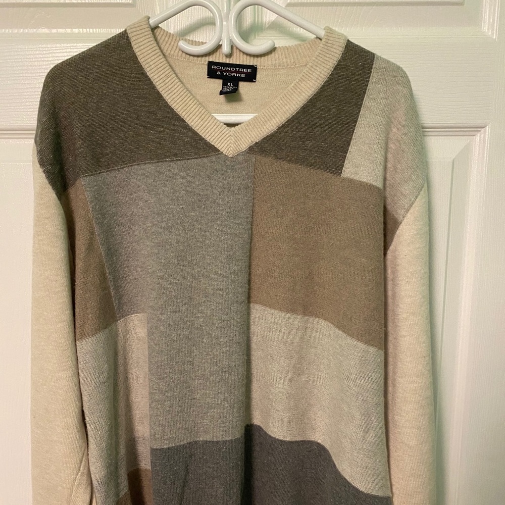 vintage roundtree and yorke knit sweater